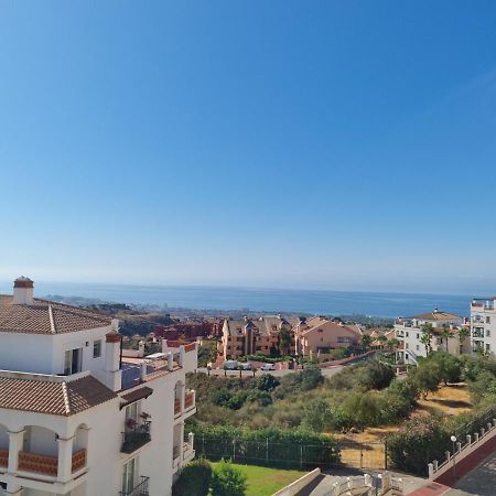Elegant Apartment With Fantastic Views At The Top Of Calahonda Sitio de Calahonda Exterior photo