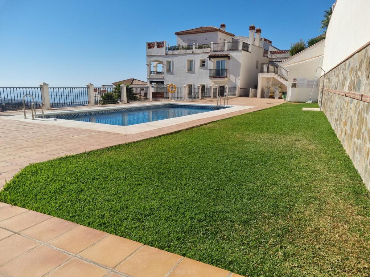 Elegant Apartment With Fantastic Views At The Top Of Calahonda Sitio de Calahonda Exterior photo