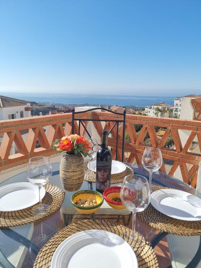 Elegant Apartment With Fantastic Views At The Top Of Calahonda Sitio de Calahonda Exterior photo