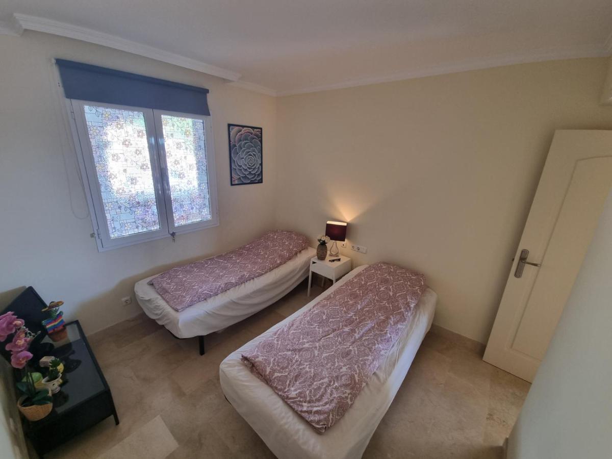 Elegant Apartment With Fantastic Views At The Top Of Calahonda Sitio de Calahonda Exterior photo