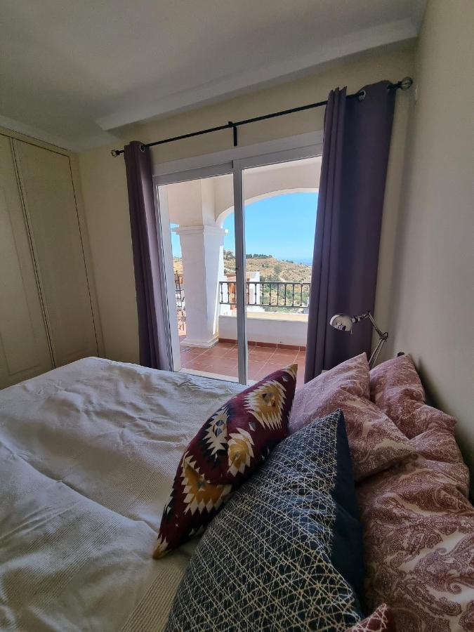 Elegant Apartment With Fantastic Views At The Top Of Calahonda Sitio de Calahonda Exterior photo