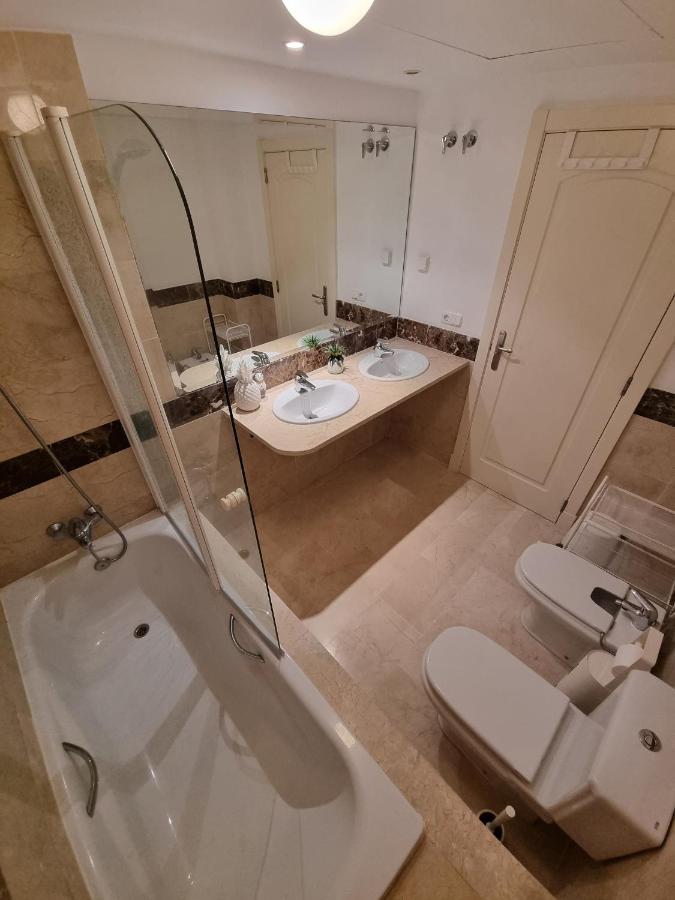 Elegant Apartment With Fantastic Views At The Top Of Calahonda Sitio de Calahonda Exterior photo